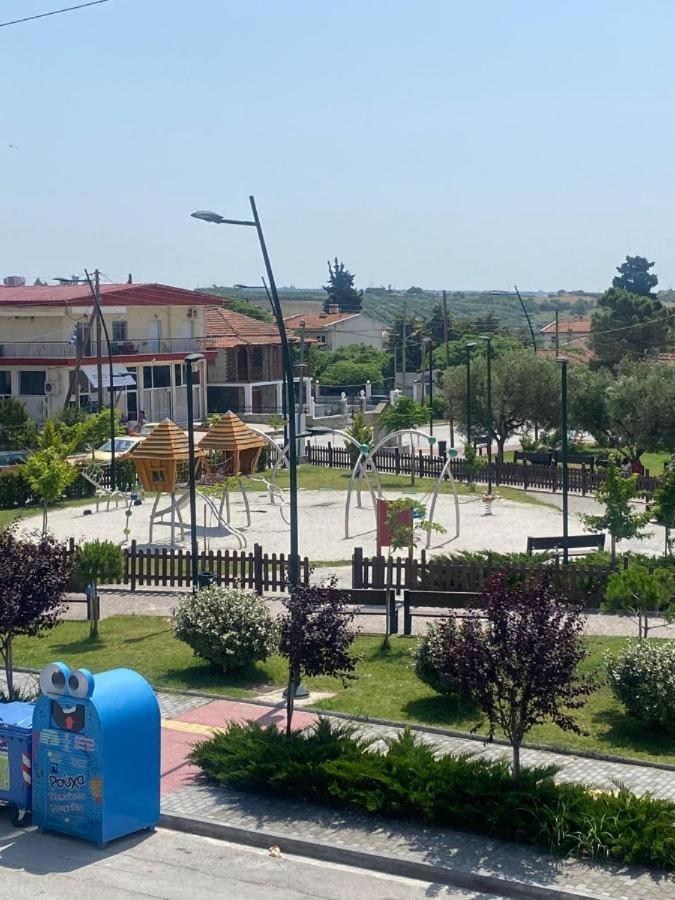 Sun & Sea Apartment Nea Iraklia Luaran gambar