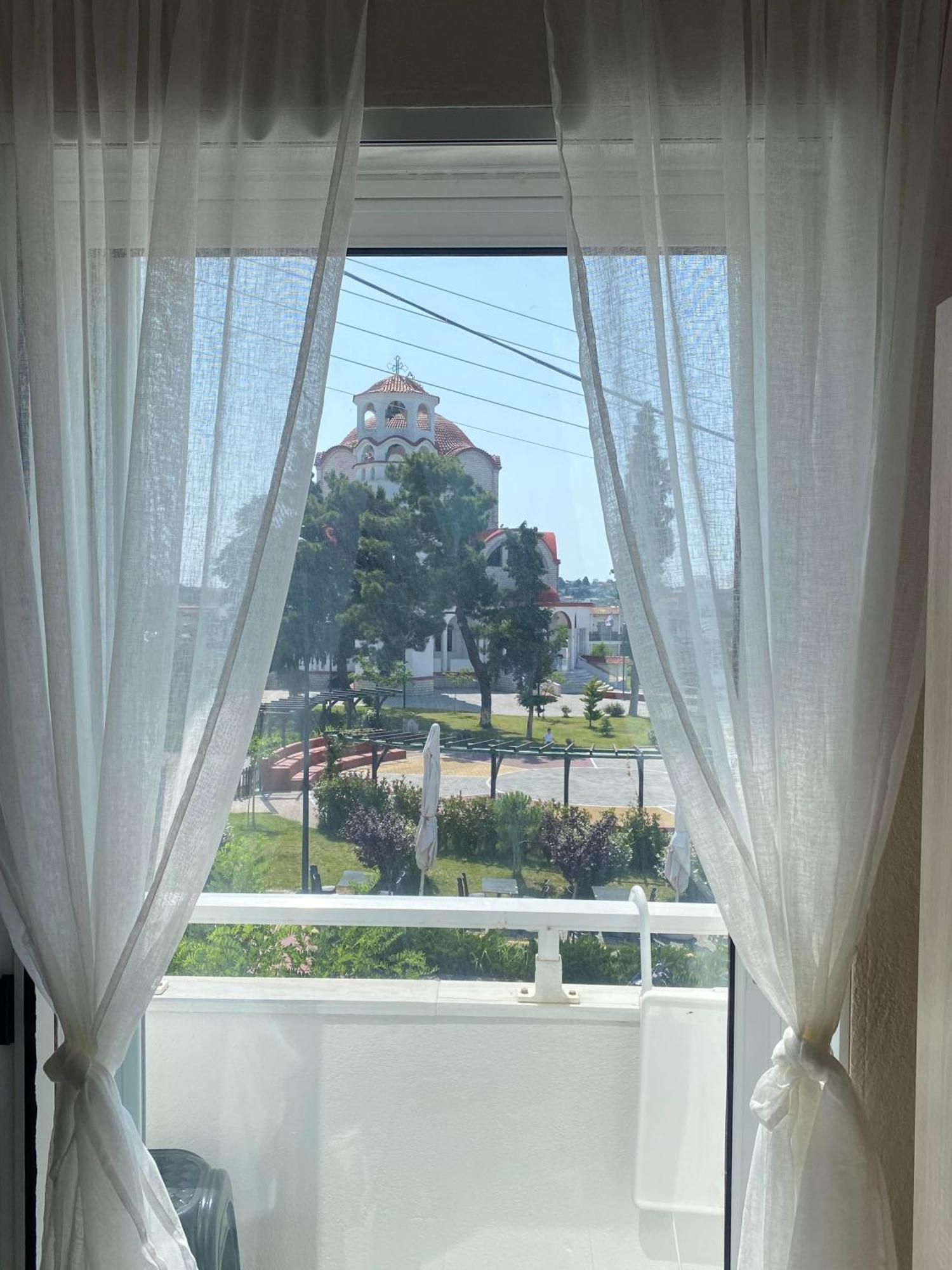 Sun & Sea Apartment Nea Iraklia Luaran gambar